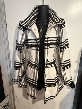 iZ Byer Womens Black & White Plaid Button Front Coat with “Leather” Trim